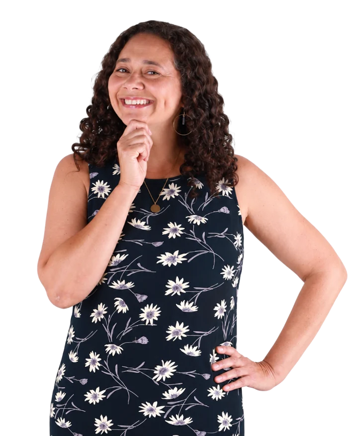 Daise de Oliveira com vestido floral
